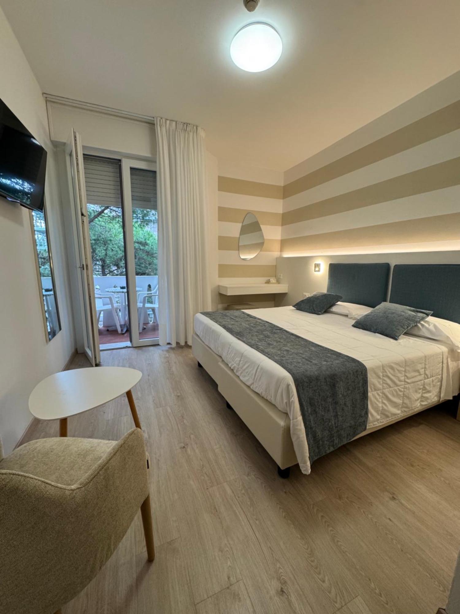 Hotel San Francisco Lignano Sabbiadoro Eksteriør bilde