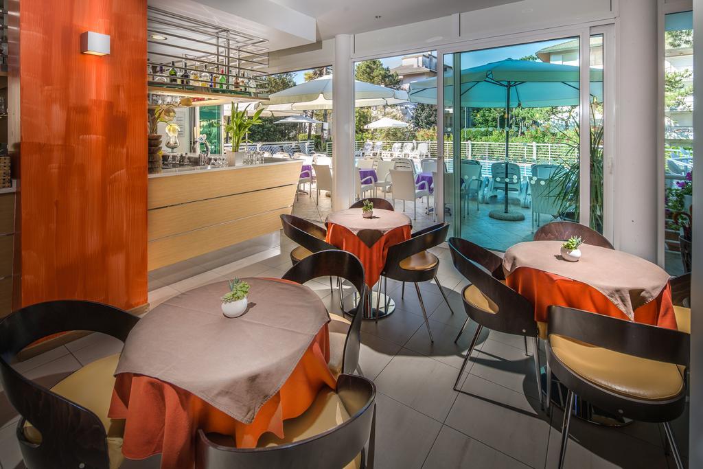 Hotel San Francisco Lignano Sabbiadoro Eksteriør bilde